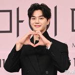 송강, '연기대상' 참석할까…<b>SBS</b> 측 "일정 조율 중