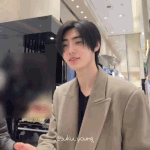 [댓글부탁해] 박성훈 목격담 뜬 거 ㅈㄴ귀엽다
