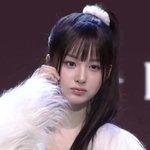 와 오늘 <b>설윤</b> 얼굴 봐 ㄷㄷ