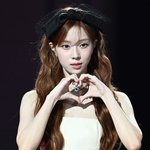 오늘 윈터 왕<b>리본</b> 귀엽다