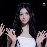 해린<b>설윤</b> 자연미인 맞잖아