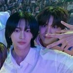 라이즈 <b>원빈</b>은<b>석</b> 무대 셀카