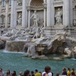 로마 트레비 분수에서 <b>동전</b> 23억 수거...역대 최대 금액