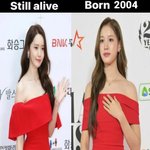근데 이 둘을 비교하는건 너무 <b>윤아</b> 내려치기 아님?