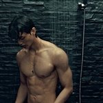 <b>마이데몬</b> 송강 몸매 ㄷㄷㄷㄷㄷ