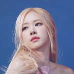 나 굴 좋아하네... <b>이</b> 여<b>돌</b> 얼굴...