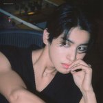 <b>영화제</b> 레드카펫 위에서 봐야 되는 얼굴인데?