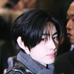 [드루와] 요새 얘 얼굴 <b>폼</b> <b>미</b>칫네……