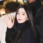 방금 뜬 레드벨벳 아이린 출국짤봐
