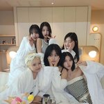 아이브 <b>완전체</b> 인스타 업뎃