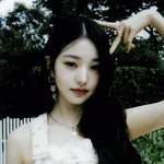 <b>사연</b>가진 미소녀같다
