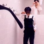 <b>런쥔</b> 진짜 체구작다