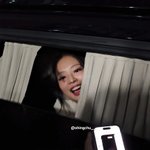 제니 퇴근길 뭐야.. ?