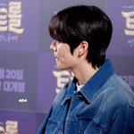 라이즈 <b>은석</b>은 옆태가 찐인거 같음