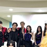 윈터는 근데 진짜 <b>이마</b> 깔끔하게 까는 머리하면 안 될 것 같음