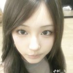 <b>뼈테</b>로 여자가 저장하는 여자 사진들이