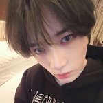 범규 <b>셀카</b> 예뻐