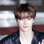 근데 성찬이 ㄹㅇ <b>웹툰남주</b>처럼 생김