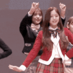 혼자만 눈 못마주치는거 너무 사춘기의 <b>열병</b>스럽다