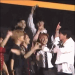 골디에서 <b>대선배</b>가 주는 마이크 거절했는데 잘했다 소리들은 아이돌