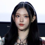 [댓글부탁해] 뉴진스 해린 갈<b>발이</b> 더 예쁜듯