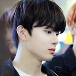 [존잘남] <b>무명</b> 아이돌인데 개잘생겼지 않음?