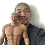 젊은 여성에 10만원 던지며 “내 애 낳아라” 성추행 논란 日 톱...