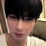 성한빈 <b>맨날</b> 웃고있는 이유가