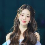 여자 아이돌 <b>용안</b>에서 빛이 나요