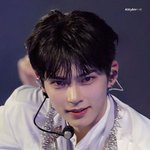 성한빈 무대 온오프 <b>갭</b> 차이 너무 재밌다