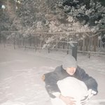 [댓글부탁해] 겨울 분위기 끝장 나는 위키미키 <b>도연</b> 눈사람 짤.jpg