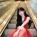 스스로가 예쁜걸 잘 아는 <b>표정</b>이야