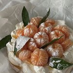 쏟아질 듯 <b>가득</b> 올려주세요!