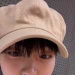 남은 휴가 <b>반납</b> 하고 연습실에서 연습하다가 라이브 켜주는 아이돌