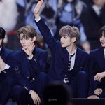 <b>제배</b>원 이 사진 미쳣네