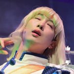 너넨 친구랑 <b>스킨십</b> 어디까지 ㄱㄴ?