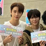 [댓글부탁해] 근데 정우랑 <b>은</b><b>석</b> <b>성찬</b> 뭔가 그림체 맞지 않아??