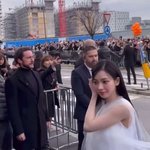 실시간 밀라노 <b>프라다</b> 패션위크 카리나