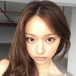 근데 뚱뚱?<b>통통</b>한데 치마 입는거 개웃김