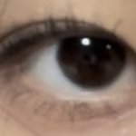 졸려보이거나 사나워보여?