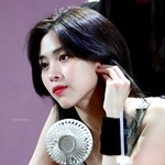 언니는 왜 매일 같은 티만 입어요 '<b>프리티</b>'