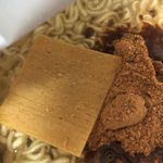 <b>새우탕</b> 저 네모난 거 모임?