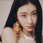 <b>채령</b> 보면 화장의 힘 진짜 느껴짐