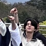 이 옷 정보 아는 사람?ㅠ