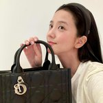 <b>지수</b> 쌩얼 많이 보여준걸 좋아한것같네