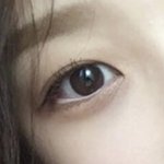 렌즈 낀거임???ㅈㅂ봐주라