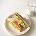 <b>아침</b> 같이 먹을래요?