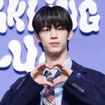 세븐틴 후배 그룹 투어스 데뷔 쇼케이스