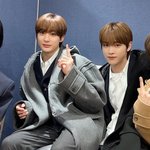 <b>성찬</b> 앤톤한테 감김