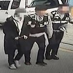 <b>배현진</b> 의원 피습 10대 미성년자 체포 모습